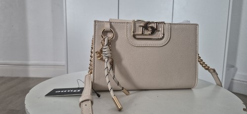 Stylish and practical dune - a,